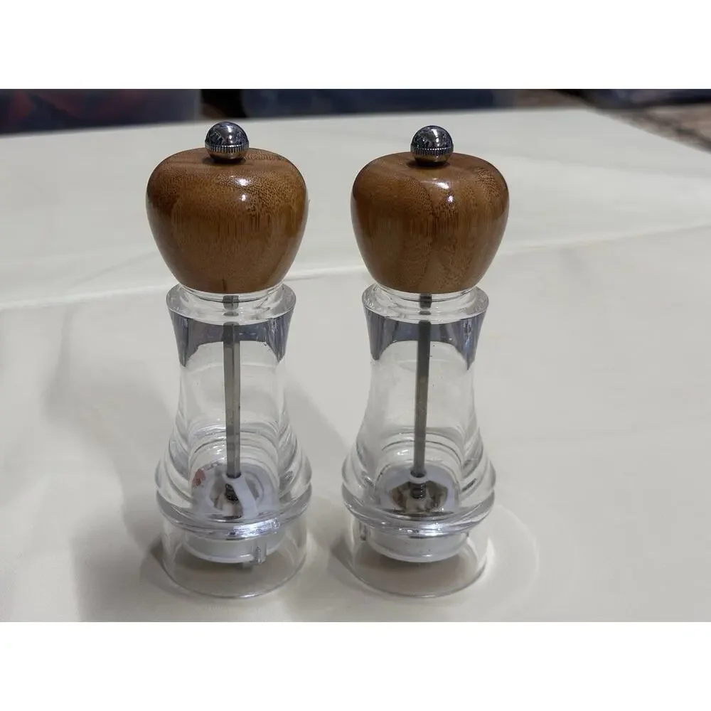 PAMPERED CHEF Bamboo Salt & Pepper Grinders • Pair • 7